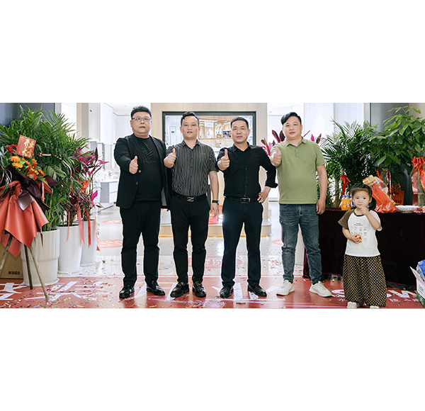 燃爆全城！头号玩家唯一官方卫浴湖北潜江旗舰店盛大开业